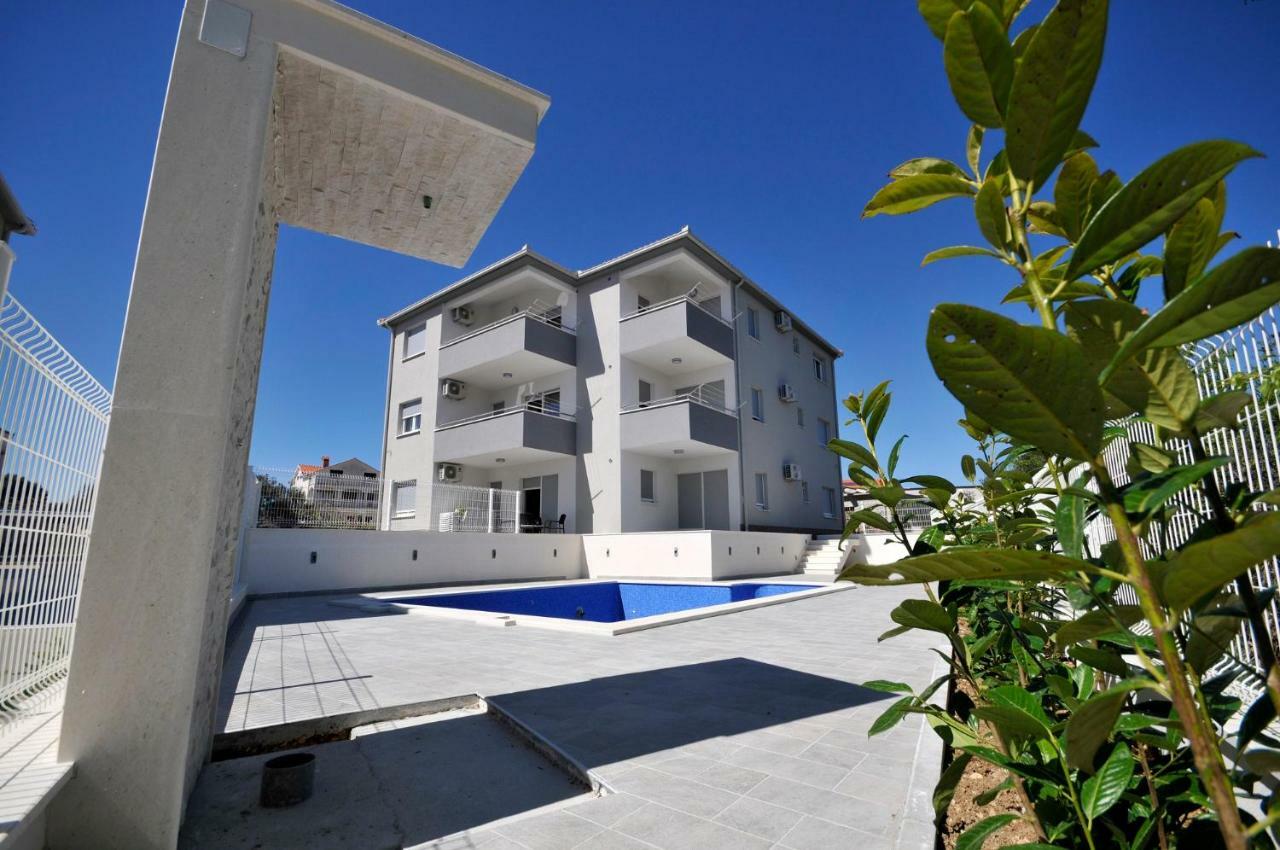 Apartments Villa Theodor Okrug Gornji Exterior photo